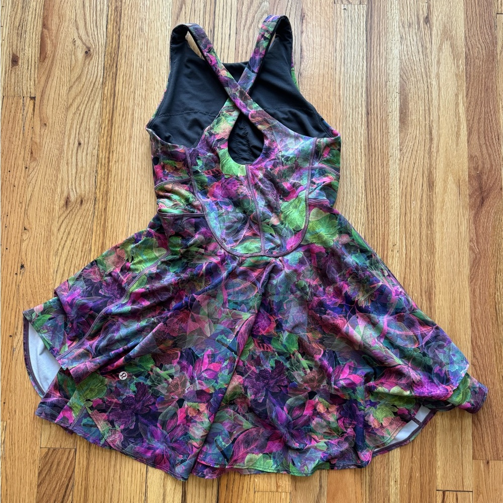 Lululemon Court Crush Dress Size 6!! - Picture 2 of 2